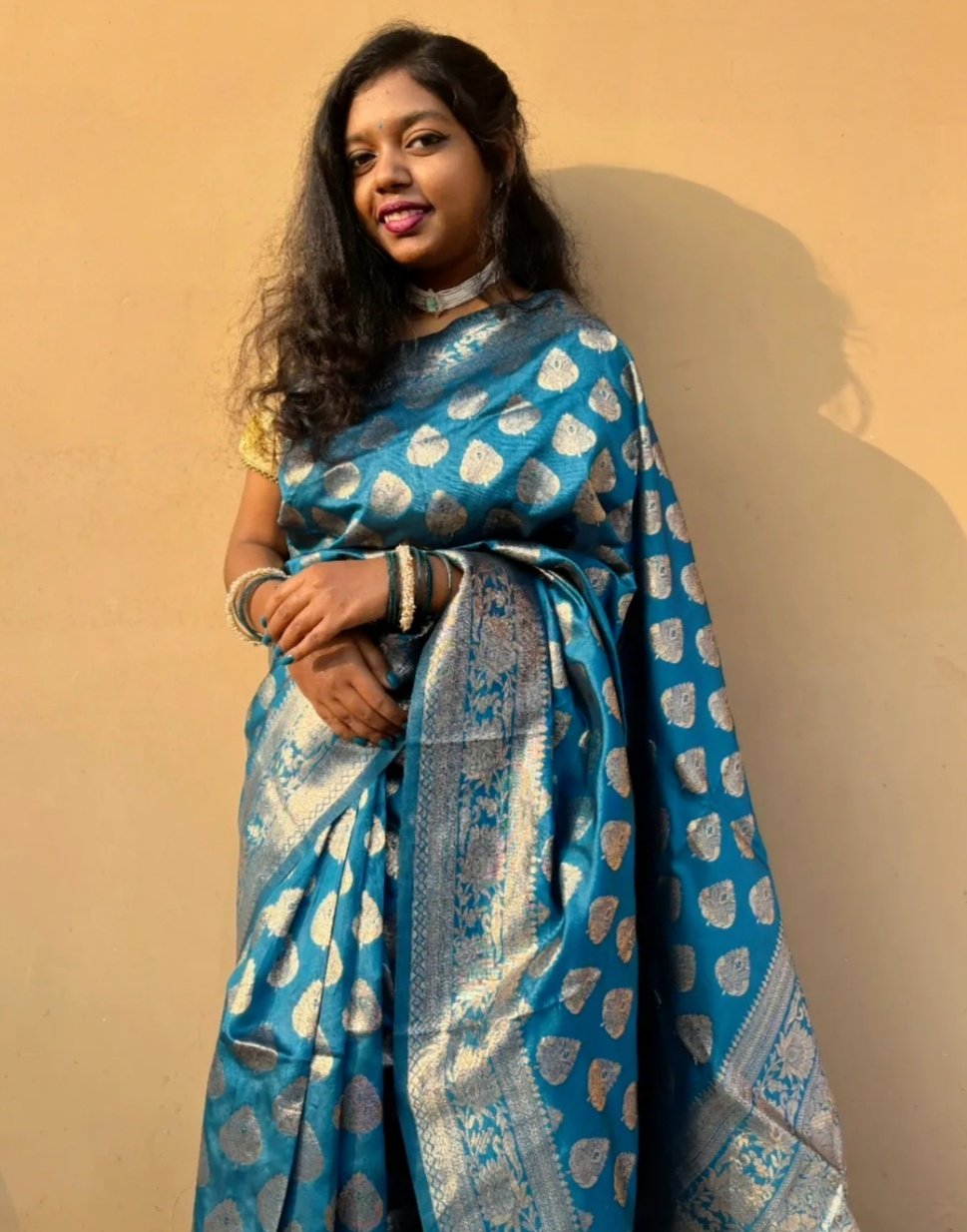 Neel Mohini Banarasi Treasure - Image 2