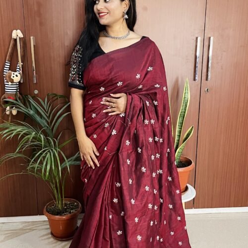 BENGAL HANDLOOM Shiuli flower Butik work saree with blouse piece